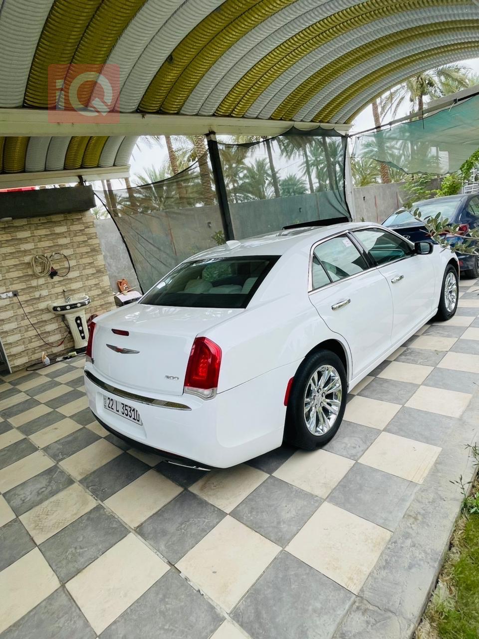 كرايسلر 300